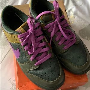 Women’s Nike Dunks